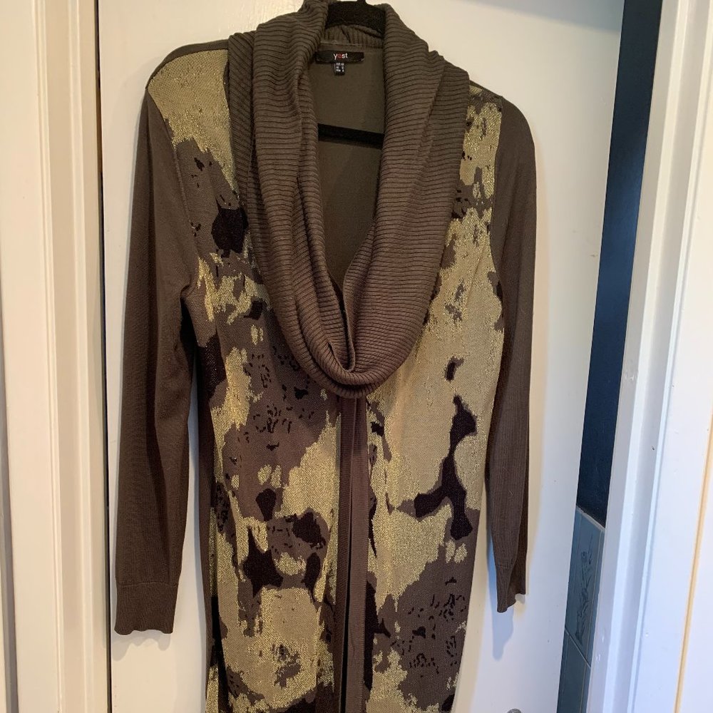 Camo cardigan with removeable cowl neck